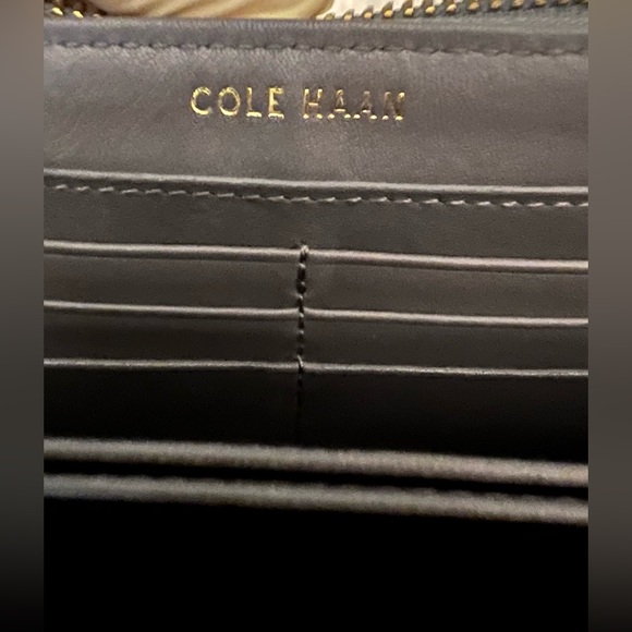 Cole Haan Continental Leather Zip Around Wallet - Picture 3 of 6